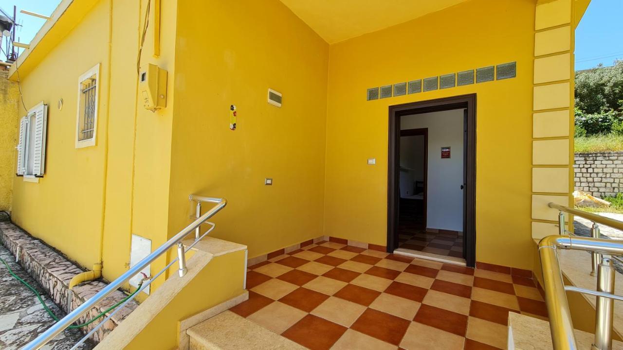 Village Home Next To The Sea Sarande Bagian luar foto
