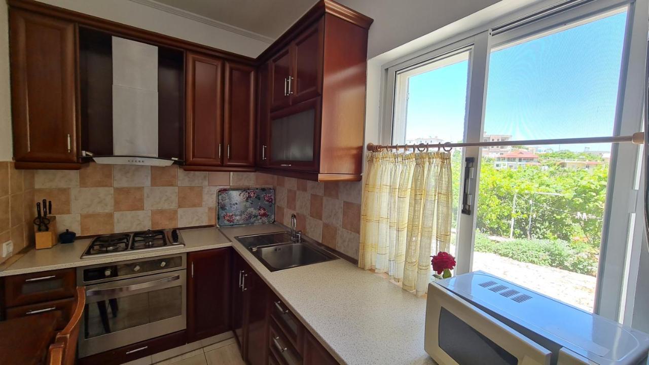 Village Home Next To The Sea Sarande Bagian luar foto