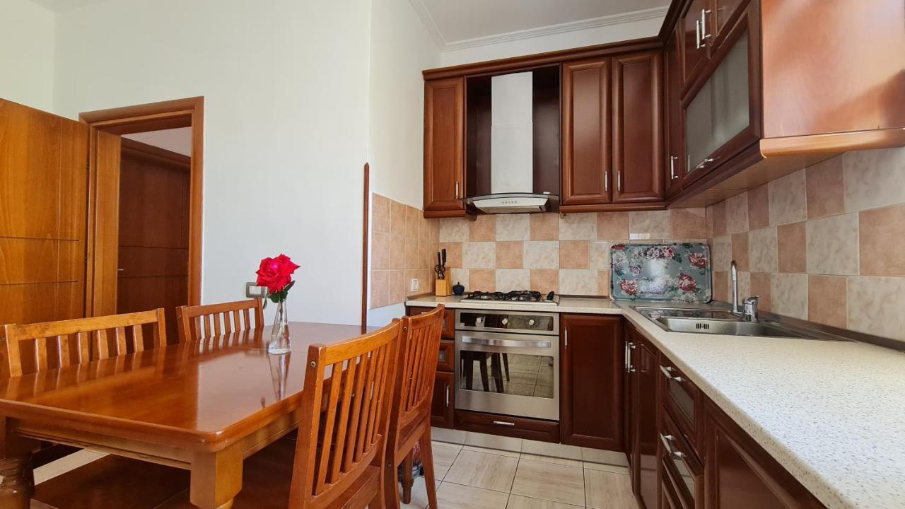 Village Home Next To The Sea Sarande Bagian luar foto